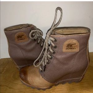 SOREL PDX WEDGE ANKLE BOOTS ELK CURRY CANVAS 6.5